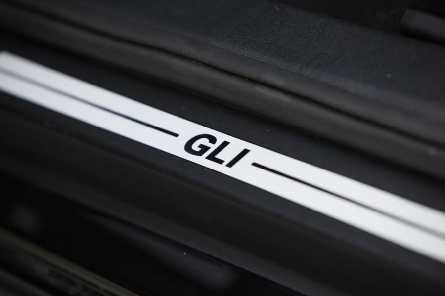  Volkswagen Jetta GLI Autobahn 2012 года  (фото 12 из 33)